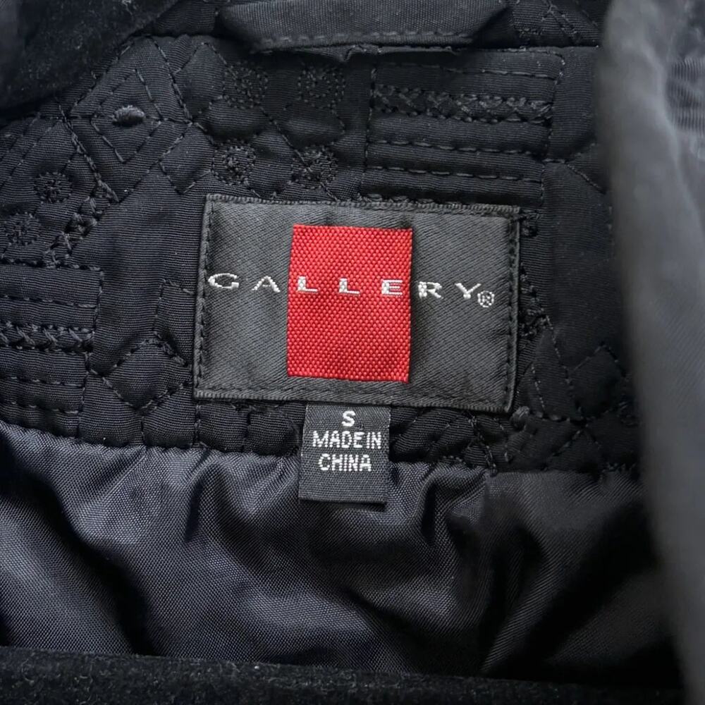 Black Embossed Quilted Zip-Front Jacket - Picture 6 of 7
